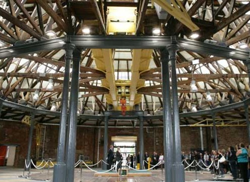 ROUNDHOUSE, DERBY COLLEGE. Inside Rotunda